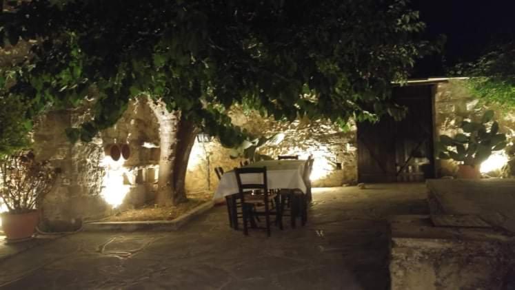 Amarakos Guesthouse Λειτουργεί Υπό Νέα Διεύθυνση Kato Akourdalia Bagian luar foto