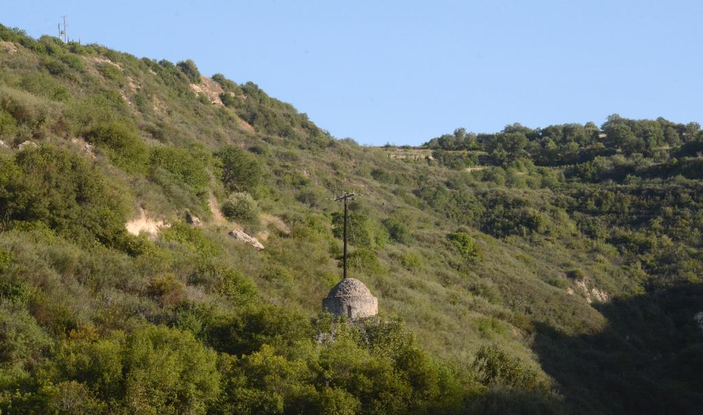 Amarakos Guesthouse Λειτουργεί Υπό Νέα Διεύθυνση Kato Akourdalia Bagian luar foto