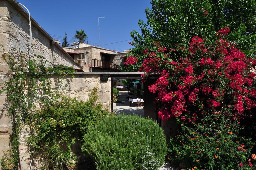 Amarakos Guesthouse Λειτουργεί Υπό Νέα Διεύθυνση Kato Akourdalia Bagian luar foto